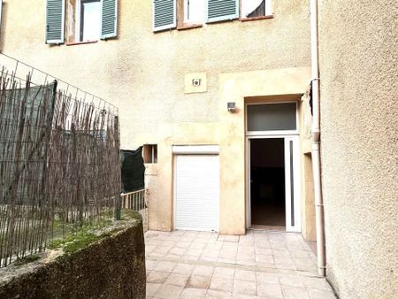 Location Appartement 3 pièces 45 m2 à Aubagne - Photo 2
