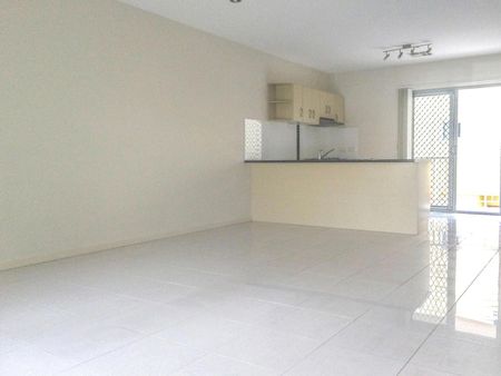 5/11 Pembroke Street, 4152, Carina Qld - Photo 2