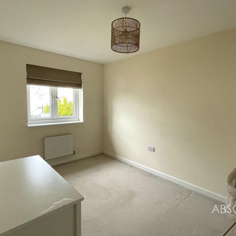 3 bedroom semi-detached house to rent - Photo 1