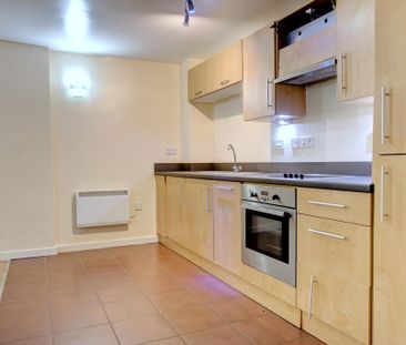 2 bedroom flat to rent - Photo 2