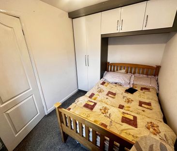 Bailey Crescent, Poole - Photo 6