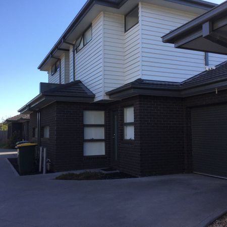 8/2-4 Devon Road, Pascoe Vale VIC 3044 - Photo 3