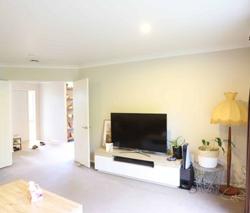 62 Barrington Drive - Photo 3