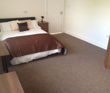 9 Bed - Denethorpe, Stockton Road, Sunderland - Photo 2