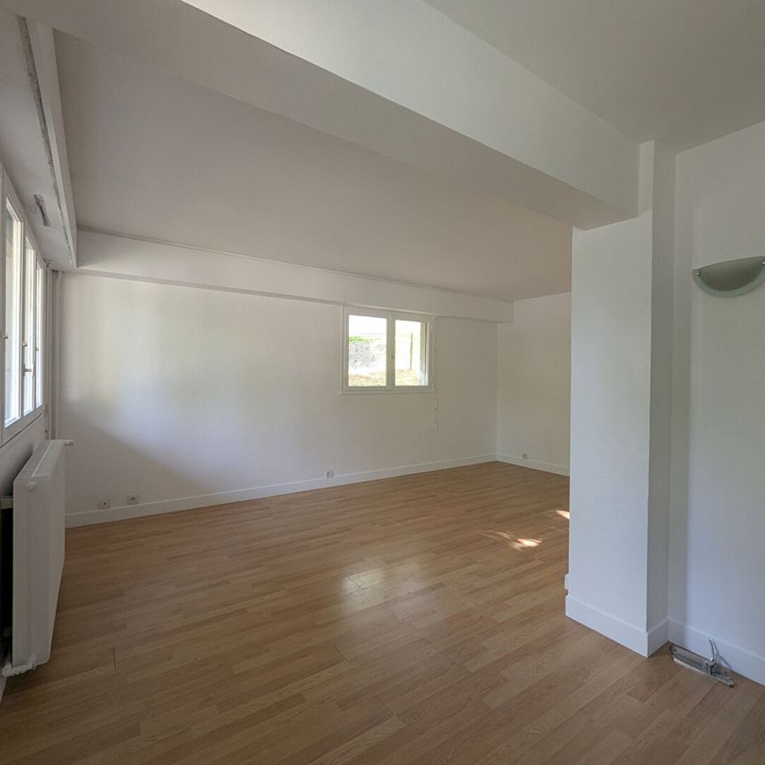 Location Appartement 1 pièce 35m² - Photo 1