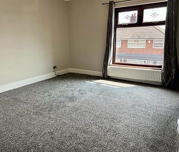 2 Bedroom End of Terrace House For Rent in West Street, Manchester - Photo 5