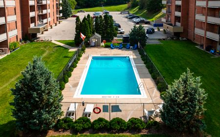 Regency Court Apartments - Kathleen - ALL INCLUSIVE - Photo 3