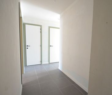 Te huur: Nieuwbouw instapklaar appartement met 2 parkings - Photo 3