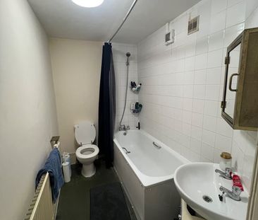 Room in a Shared Flat, Musard Road, W6 - Photo 1