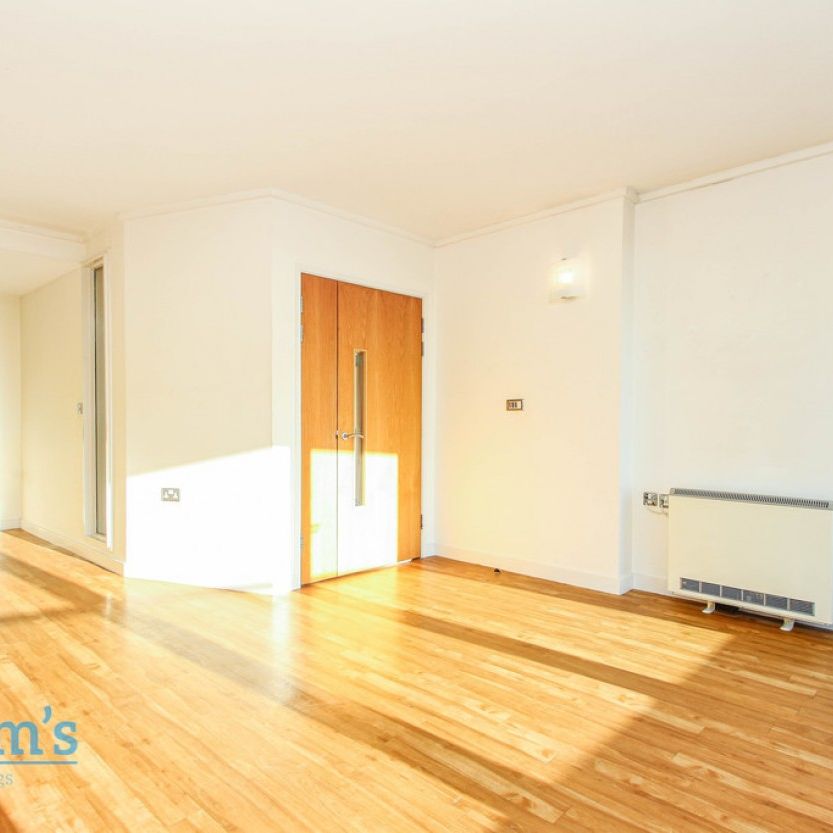 2 bed Apartment for Rent - Photo 1