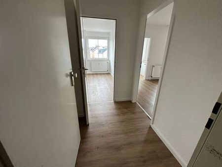 Wohnen über zwei Etagen ! 5. OG = DG - Süd-Balkon- Lift - Stellplatz - Foto 3