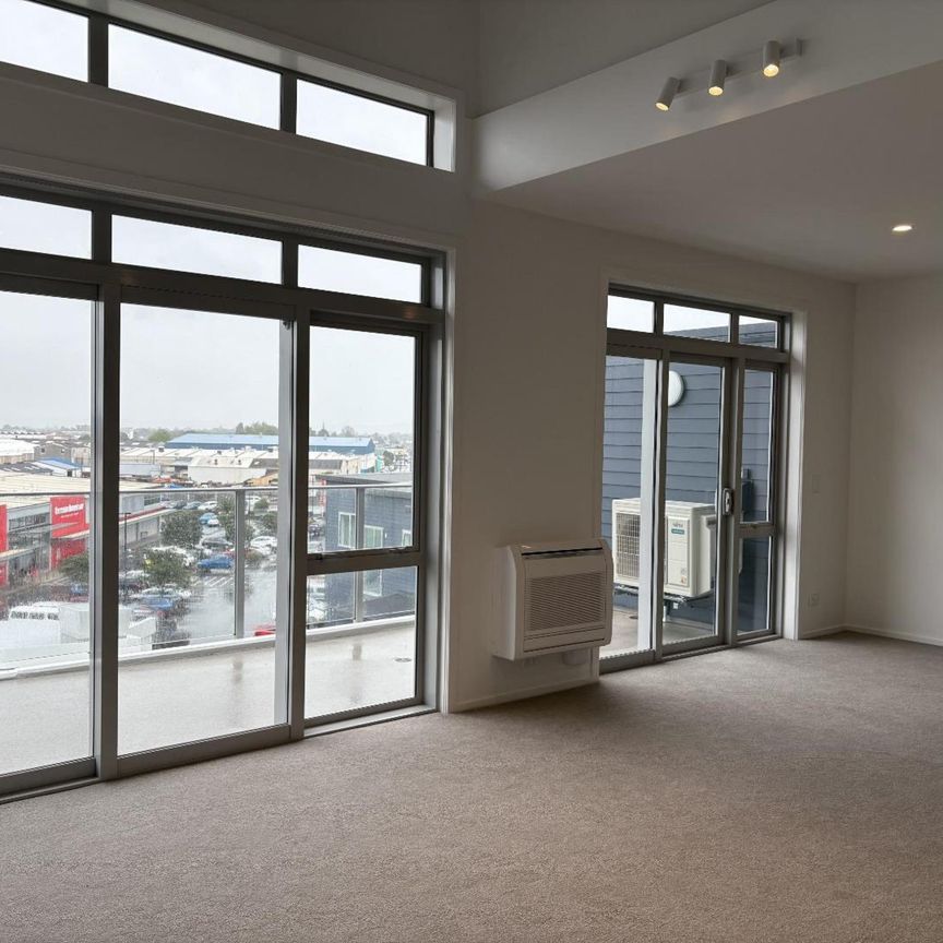 Apartment Living at its best - Photo 1