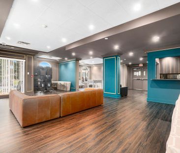 For Lease - 310 Central Park Drive Unit# 8F, Carlington - Central P... - Photo 4