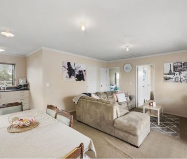 Tidy 2 bedroom home - Photo 6