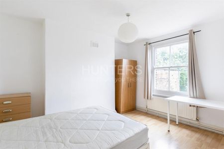 5 bedroom Flat To Let - Photo 4