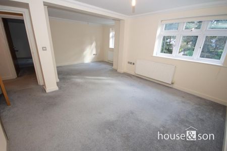 2 bedroom ground floor flat to rent - Photo 3
