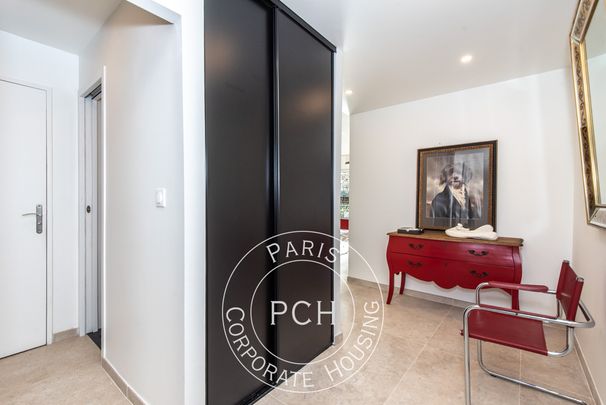 Rue de Vaugirard, - Photo 1