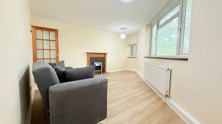 Elmdene Road, London, SE18 6 - Photo 2