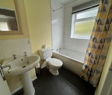 1 bedroom end of terrace house to rent - Photo 4