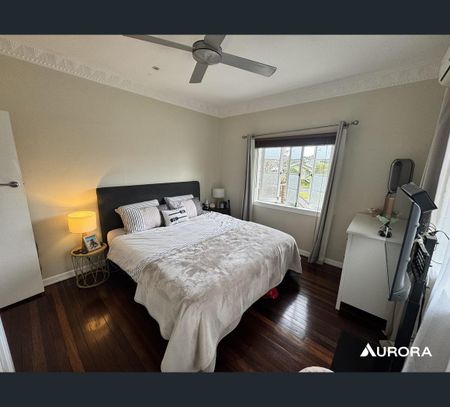 5 Little Street, Everton Park, Qld 4053 - Photo 2