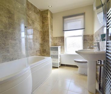 3 bedroom terraced house to rent - Photo 3