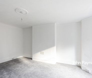 Blackheath Road, London, SE10 - Photo 5