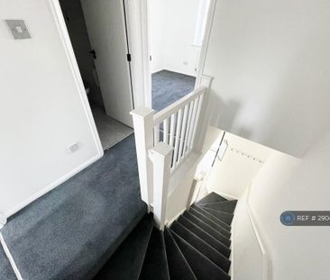2 bedroom terraced house to rent - Photo 3