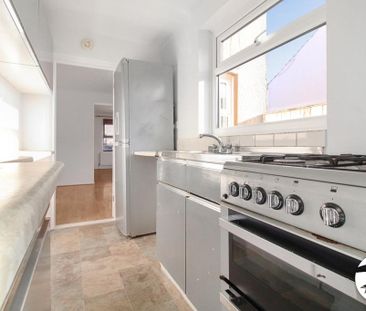 2 bedroom end of terrace house to rent - Photo 4