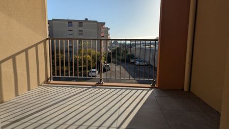 Location Appartement 2 pièces 40m² ORANGE 84100 - Photo 5