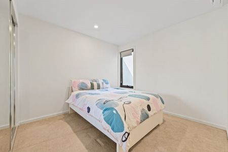 3 Hardy Loop, Keysborough VIC 3173 - Townhouse For Rent | Domain - Photo 2