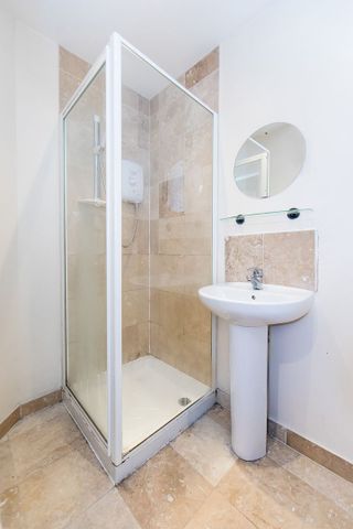 Flat 3, 54 Devon Road, Leeds - Photo 4