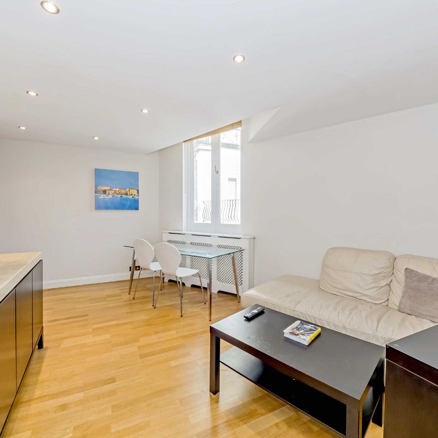 Eliot Mews, St John’s Wood, NW8 - Photo 1