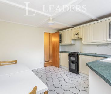 2 bedroom apartment to rent Kent Street, PO1 - Photo 5