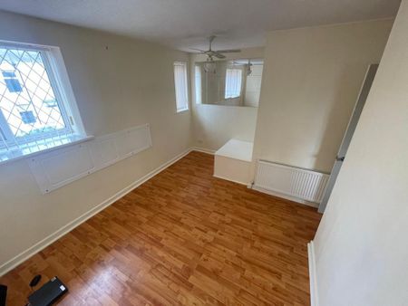2 bedroom semi-detached house to rent - Photo 2