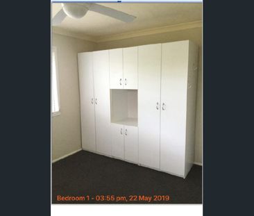 Neat, Comfortable & Ready to Move Into 3 bedroom house - Photo 4