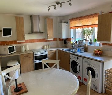 Room in a Shared House, Yew Tree Close, SE13 - Photo 5