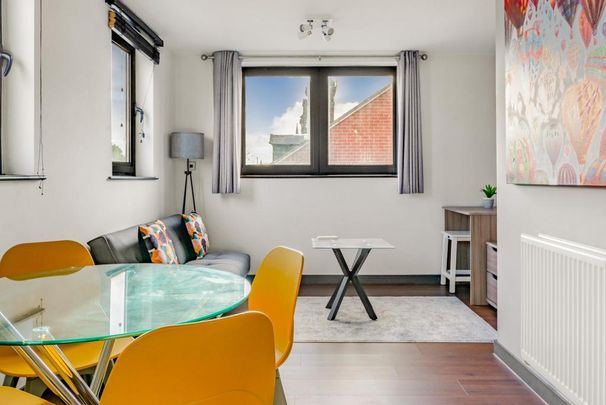 1 bedroom flat to rent - Photo 1