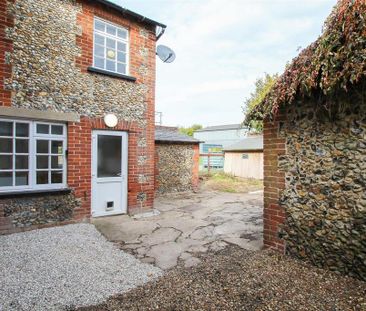 2 bedroom semi-detached house to rent - Photo 6
