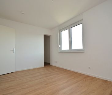 ANKOMMEN UND WOHLFÜHLEN - MODERNE 2-ZIMMER-WOHNUNG MIT BALKON, EINB... - Foto 2