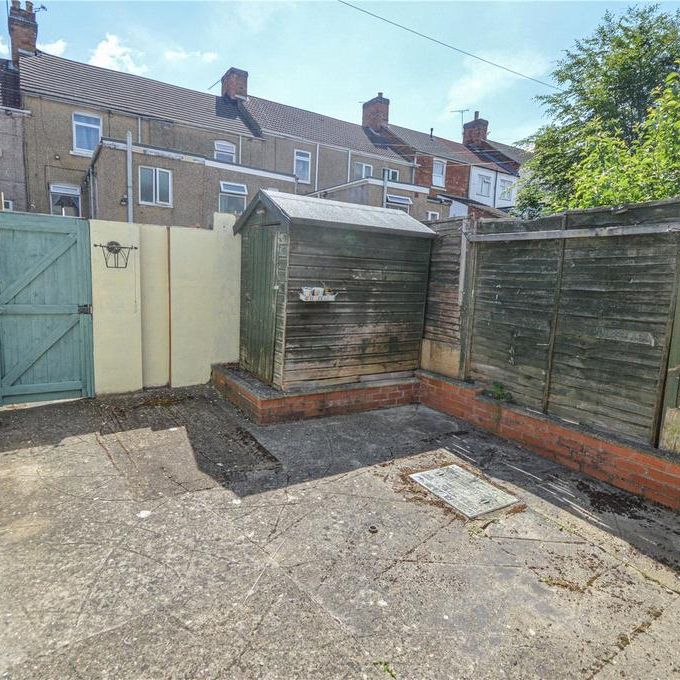 2 bedroom terraced house to rent - Photo 1