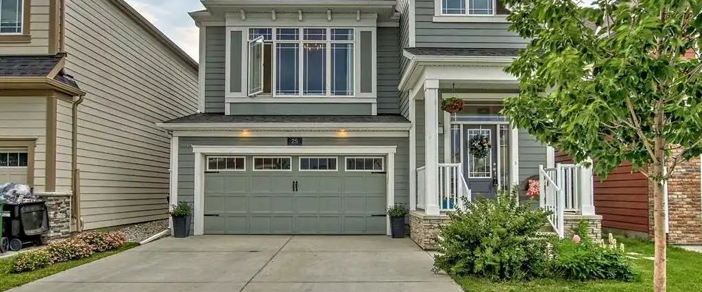 Beautiful family home in Yorkville — 4 Bedrooms House - Photo 1