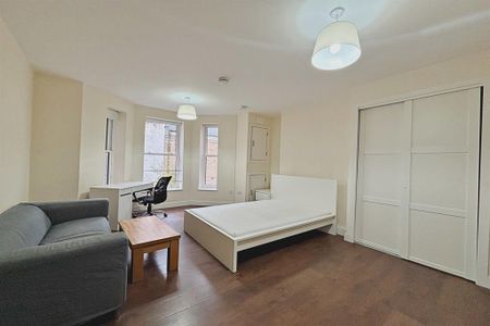 1 bedroom flat to rent - Photo 2