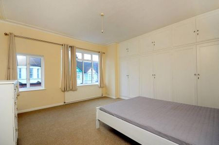 4 bedroom terraced house to rent - Photo 3