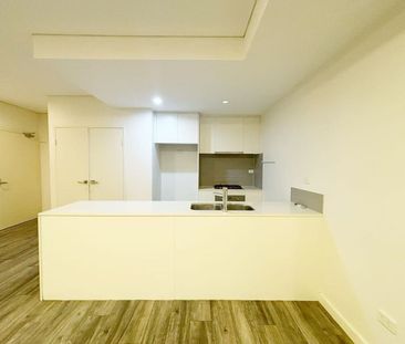Spacious & Modern Two-Bedroom Apartment in the Heart of Wolli Creek... - Photo 6