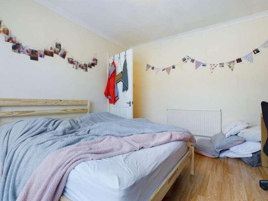 Lower Bevendean Avenue, Brighton, BN2 - Photo 1