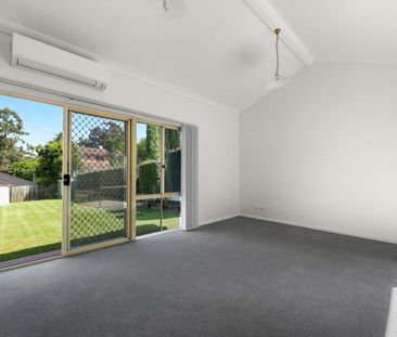 Immaculately presented duplex in prime location - Photo 1