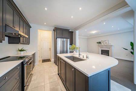 For Lease - 166 Fowley Drive, Oakville, Ontario - Photo 5