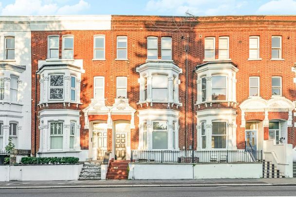 2 bedroom terraced house to rent - Photo 1