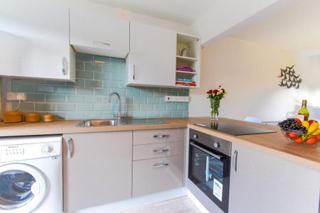 2 bedroom flat to rent - Photo 4