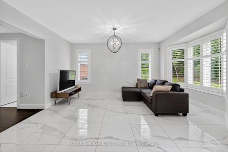 For Lease - 71 Norland Circle, Oshawa, Ontario - Photo 2